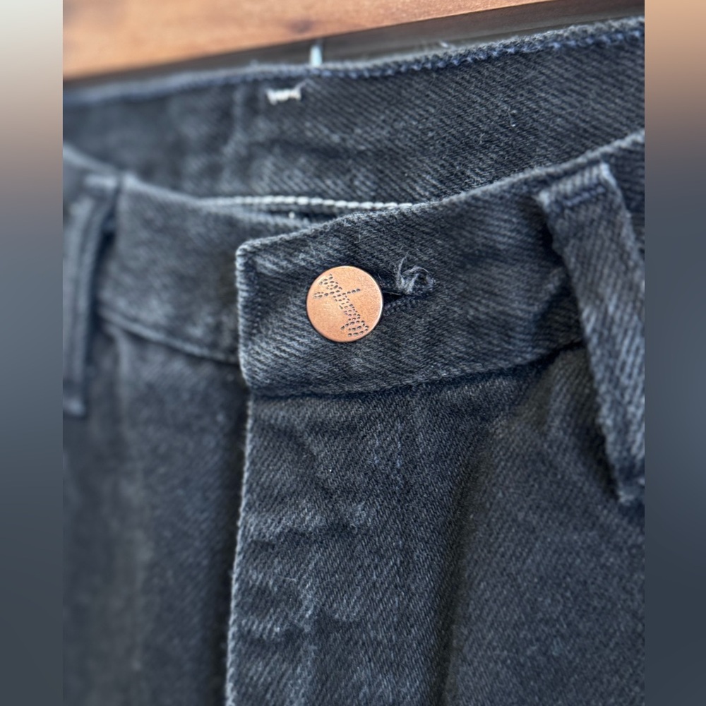 Wrangler Straight Leg Jeans in Washed Black - Picture 10 of 13